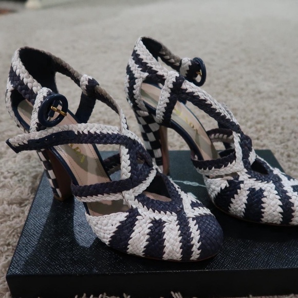 Women’s Vintage Prada Woven Pumps - Picture 1 of 5